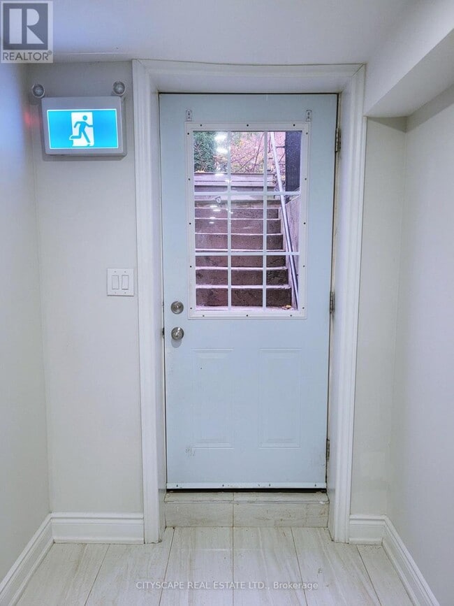 Photo du bâtiment - 3754 Milkwood Crescent