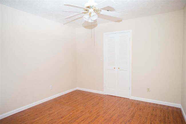 Building Photo - 7318 Windvine Dr