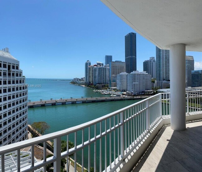 Building Photo - 701 Brickell Key Blvd