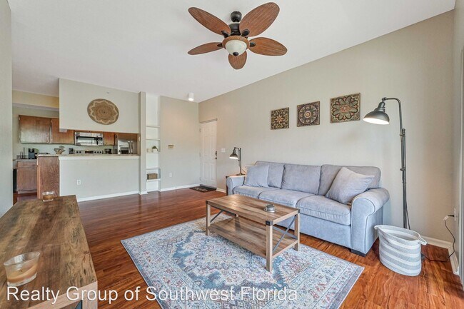 Building Photo - 2 br, 1 bath House - 6341 Aragon Way #205