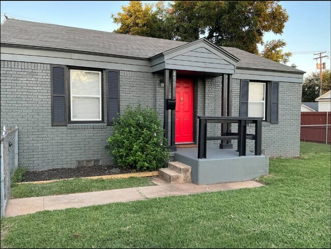 Building Photo - Rental in Midwest City