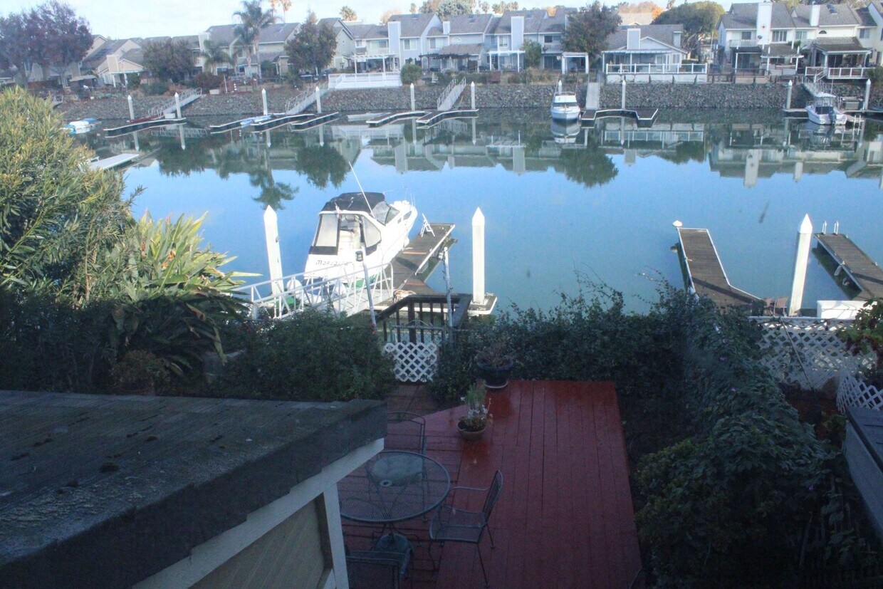 Foto principal - Waterfront Townhome In Pittsburg with Dock...