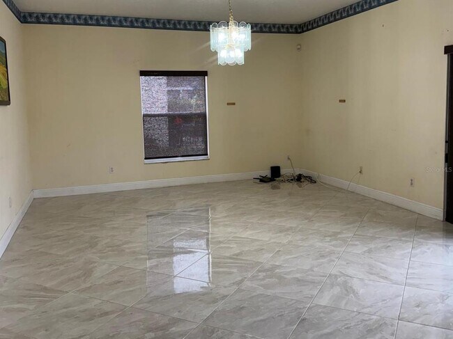 Building Photo - 14796 Yorkshire Run Dr