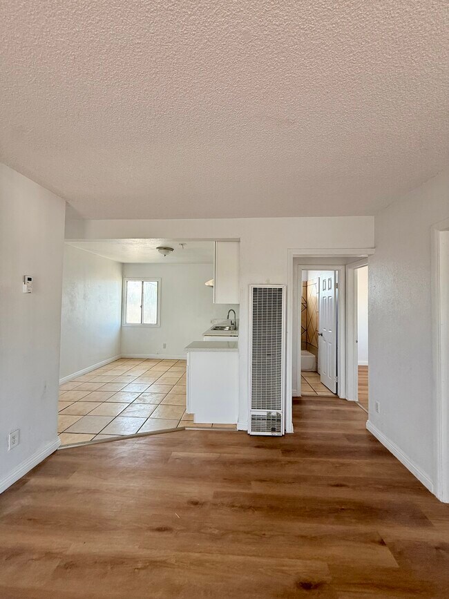 Foto del edificio - 124 1/4 W 95th St