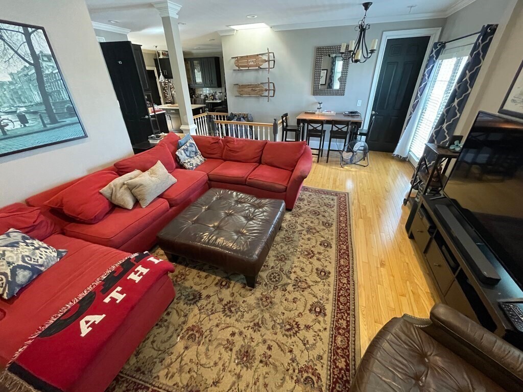 Primary Photo - 122-124 Boston St