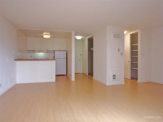 Building Photo - 1175 Ellis St