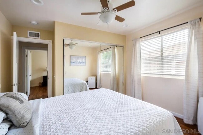 Building Photo - 4435 Summer Dr