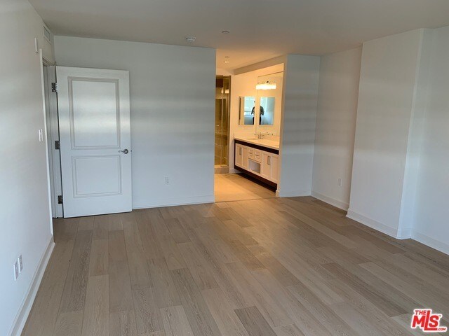 Primary Photo - 1221 Ocean Ave