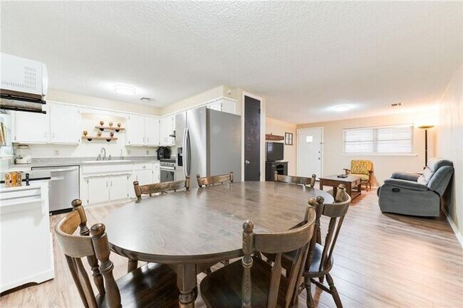 Foto del edificio - 3 Bed 1 Bath 1 Car in Bethany, OK PC Schools