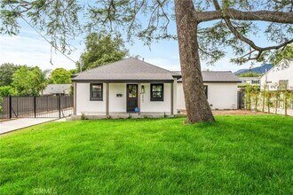 Building Photo - 2967 Casitas Ave