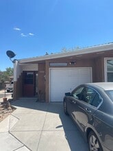 Building Photo - 5600 Del Oeste Rd