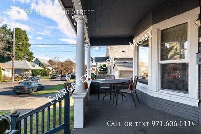 Foto del edificio - CHARMING 2 bdrm, 1 bth- FANTASTIC WESTMORE...
