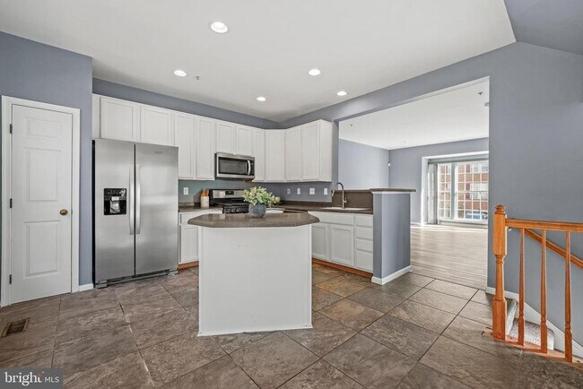 Building Photo - 4012 Meadow Trail Ln