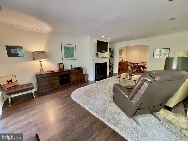 Foto del edificio - 89 Oak Knoll Dr