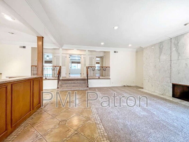 Building Photo - 926 Palo Verde Ave