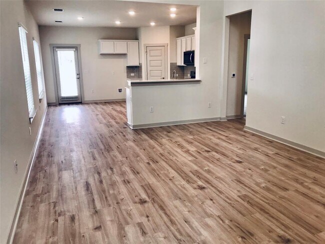 Foto del edificio - 2025 Daleside Ln