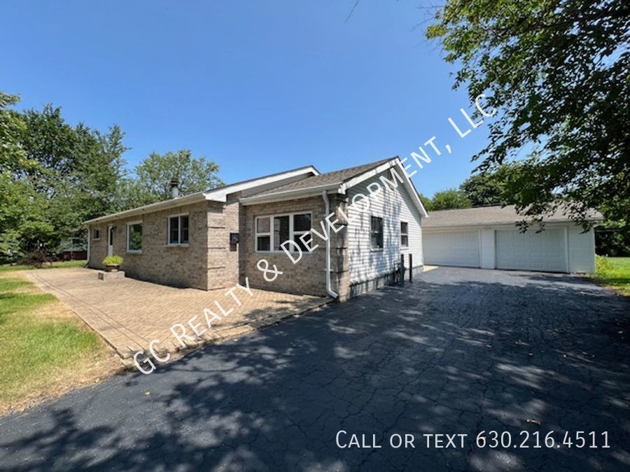 Primary Photo - ***HOFFMAN ESTATES RANCH / 3 BDRM - 2 BTH ...