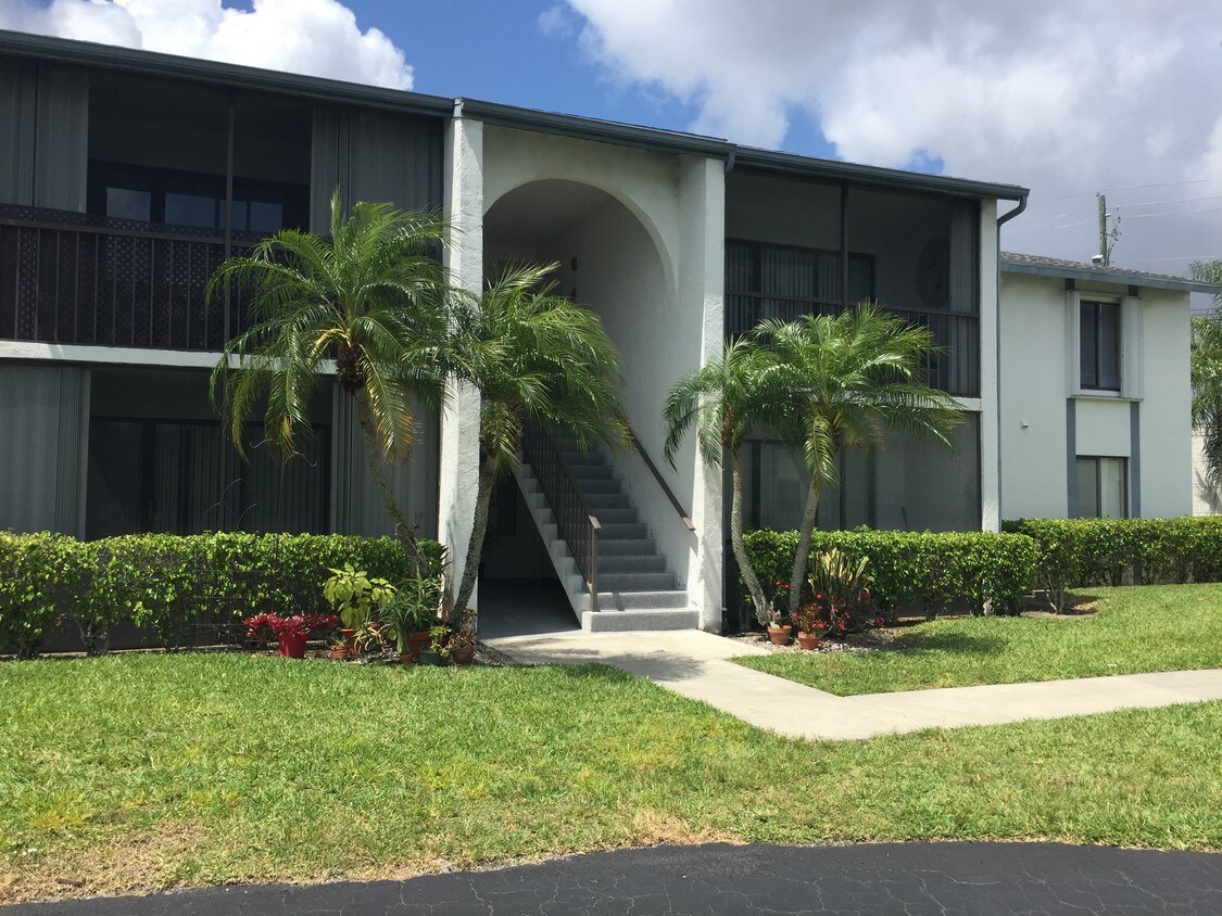 1003 Green Pine Blvd, West Palm Beach, FL 33409 Condo for Rent in