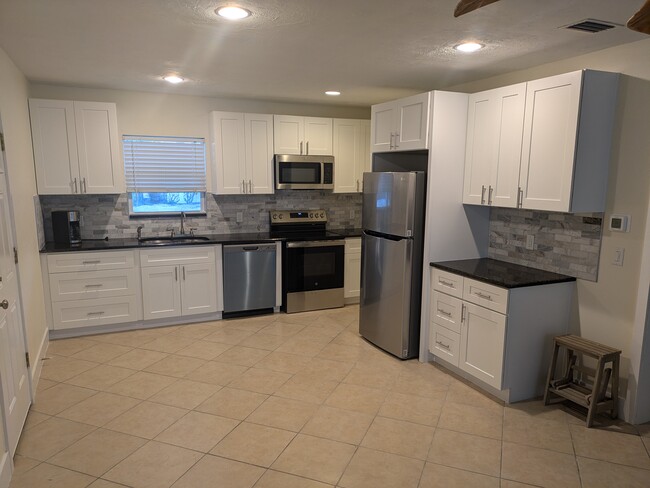 apt has been completely remolded with all new appliances - 2204 Avenue C