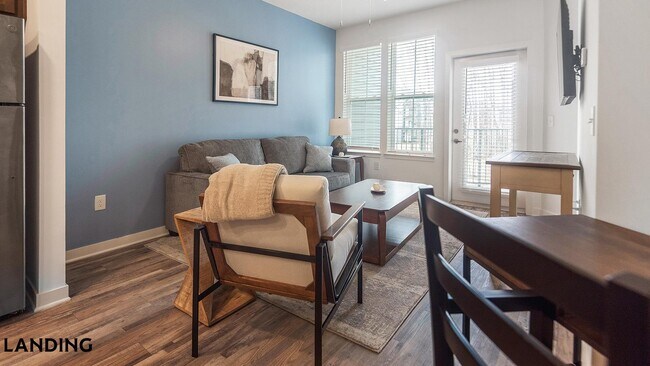 Foto del edificio - 4670 Merchants Park Cir