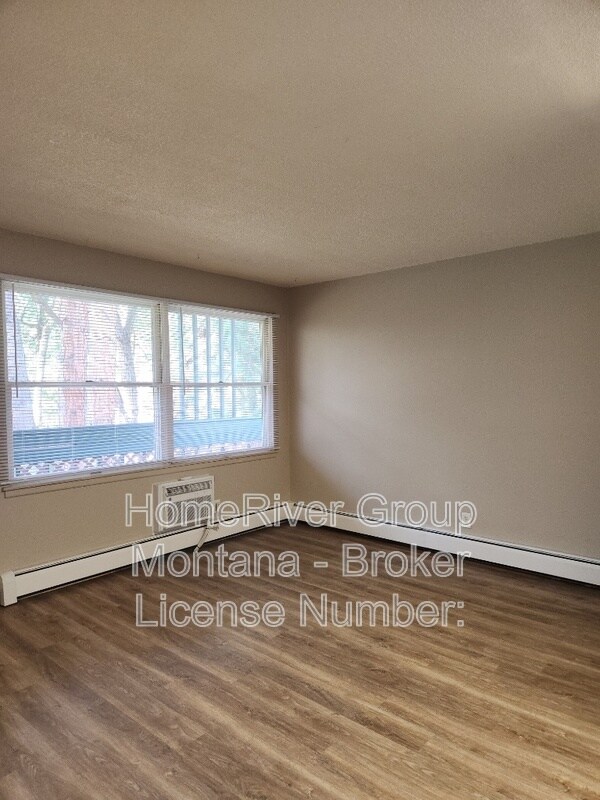 Foto del edificio - 707 SW Higgins Ave