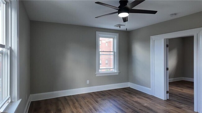 Foto del edificio - 370 Park Pl