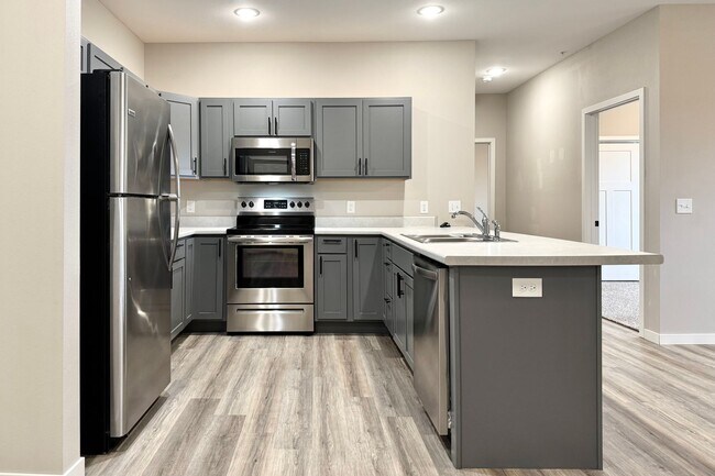 Interior Photo - West Fifth Bldg. 02