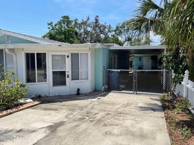 Foto del edificio - 66 River Dr