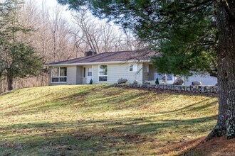 Building Photo - 58 On the Green