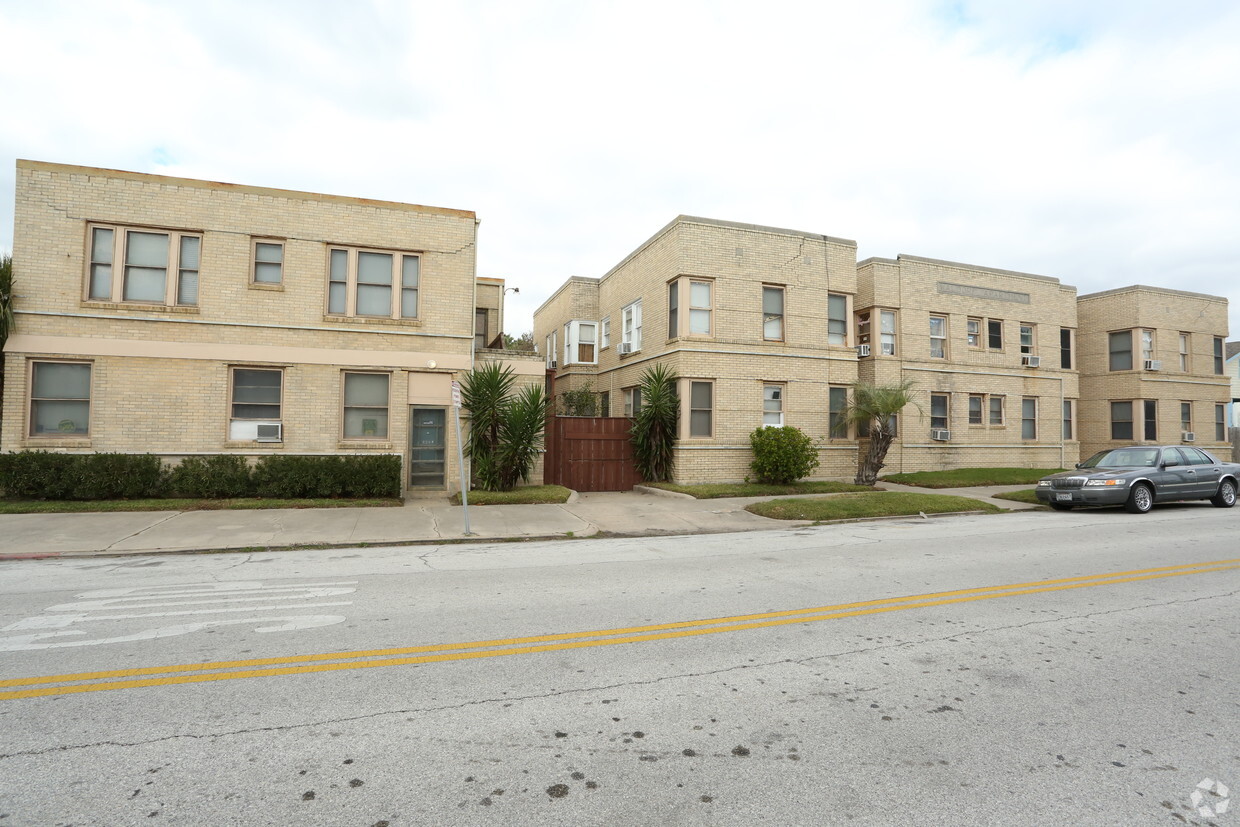 Building Photo - Waldorf Apartments