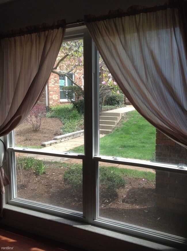 4160 Gallatin Ln, Bridgeton, MO 63044 Condo for Rent in Bridgeton, MO