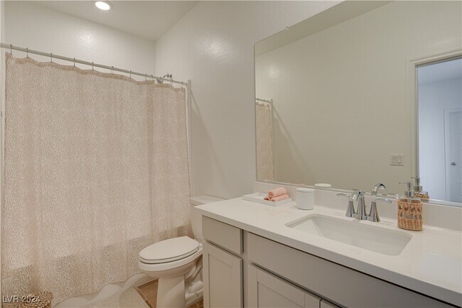 Foto del edificio - 600 N Carriage Hill Dr