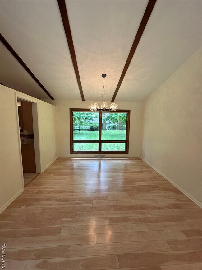 Building Photo - 6606 Vachon Ct