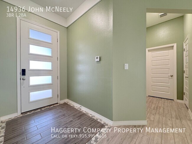 Foto del edificio - 14936 John McNeely Ave