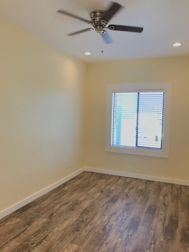 Foto del edificio - 1216 S Bonnie Brae St