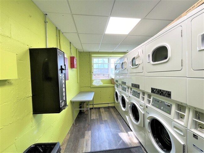 Foto del edificio - 625 Main St