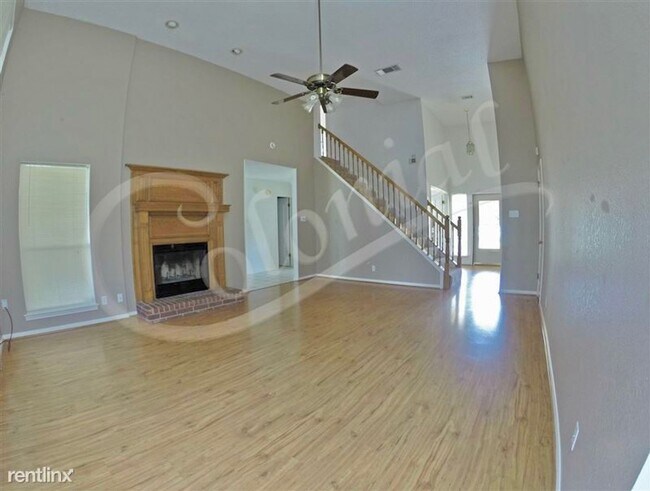 Foto del edificio - AVAILABLE JANUARY 15TH