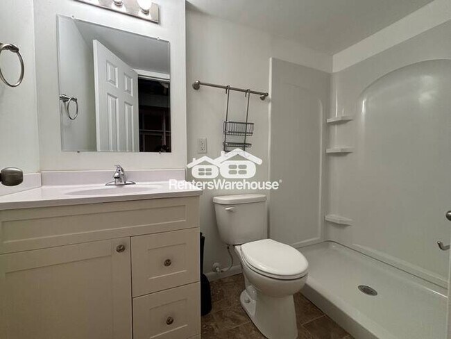 Foto del edificio - Available now - Beautifully Updated 4 Bedr...