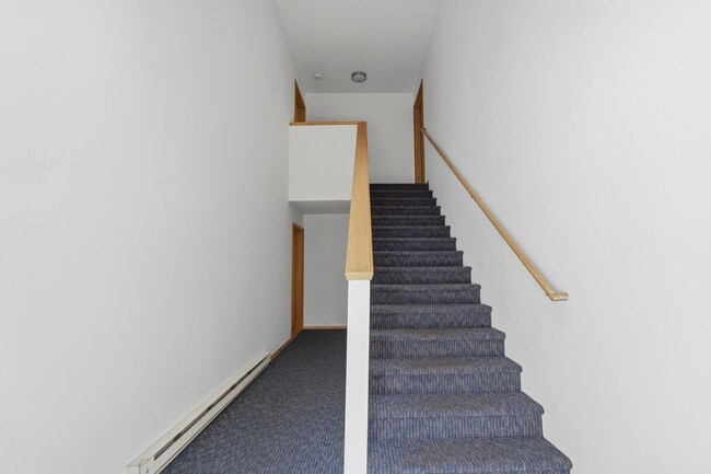 Building Photo - 1329 W Qualchan Dr