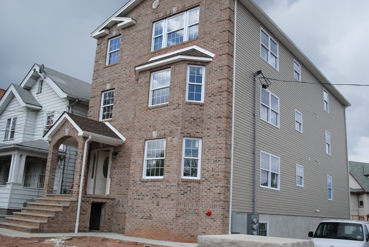 401 Jersey Ave Unit 3, Elizabeth, NJ 07202 Apartments in Elizabeth