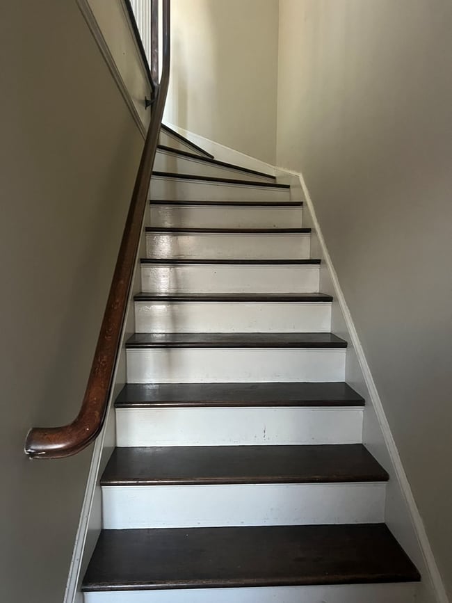 Building Photo - 146 High Rd