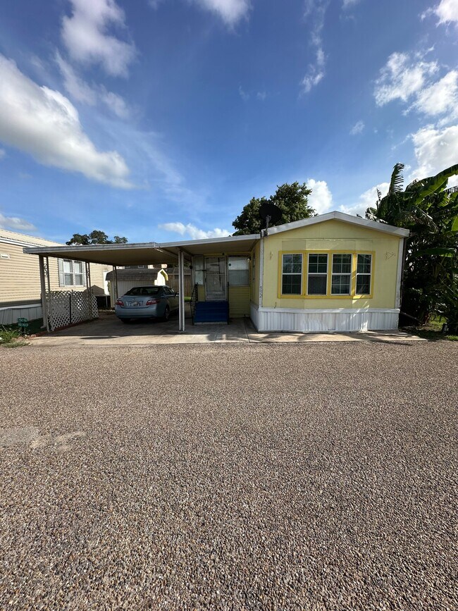Foto del edificio - 5005 E State Hwy 107