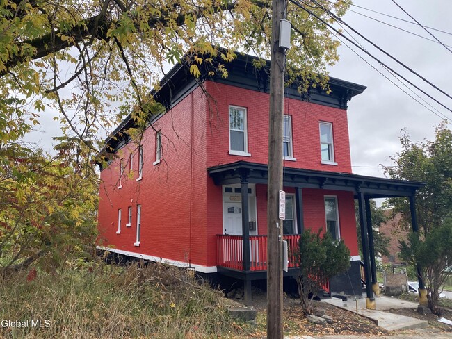Building Photo - 13 Kimball St