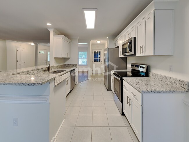 Building Photo - 2714 Cedar Bluff Dr