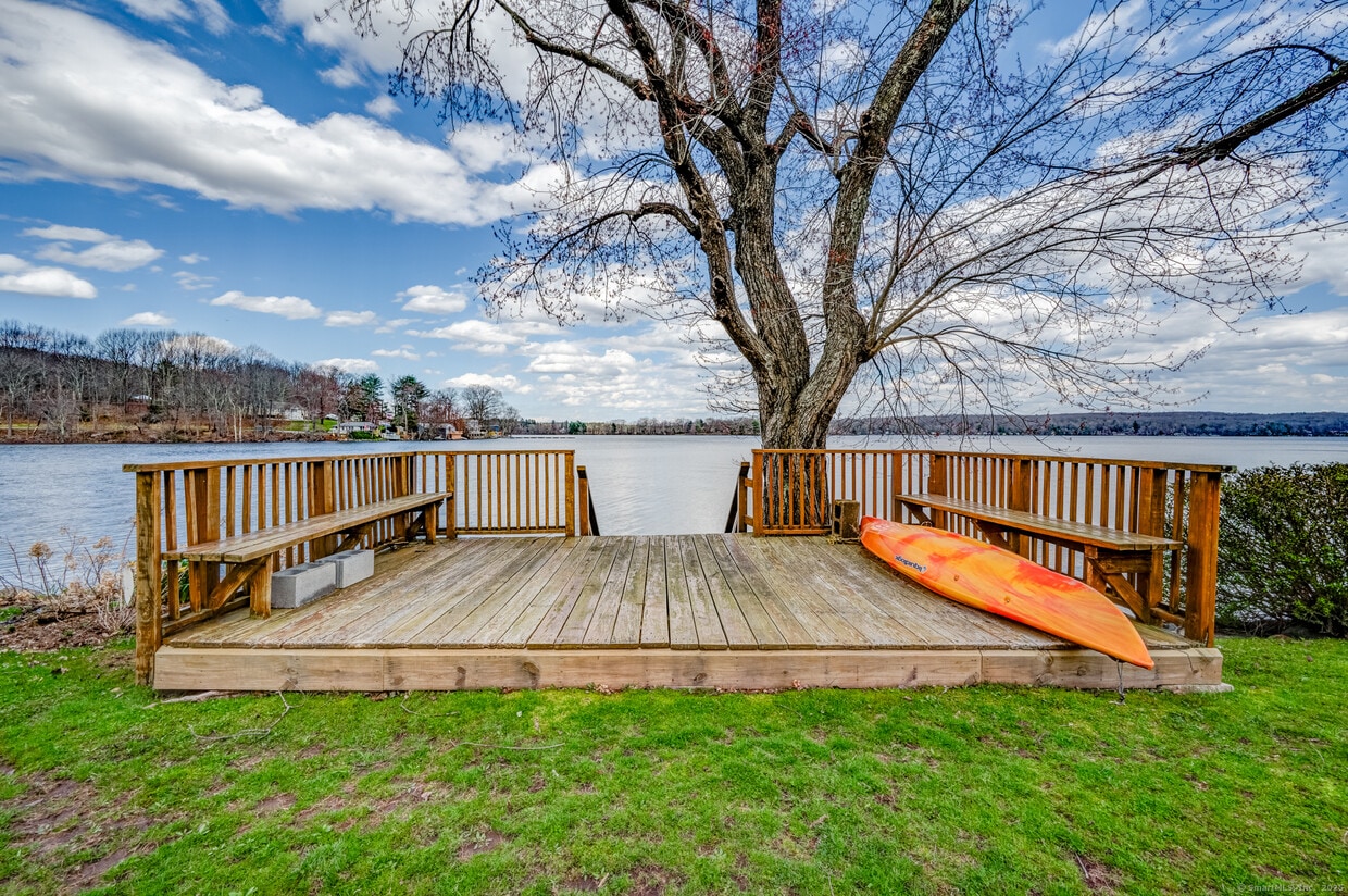 Foto principal - 410 Bantam Lake Rd