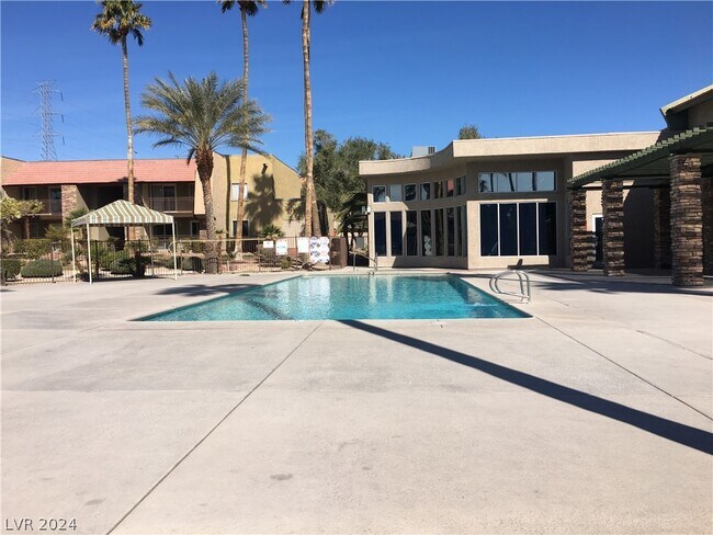 Foto del edificio - 4410 Sandy River Dr