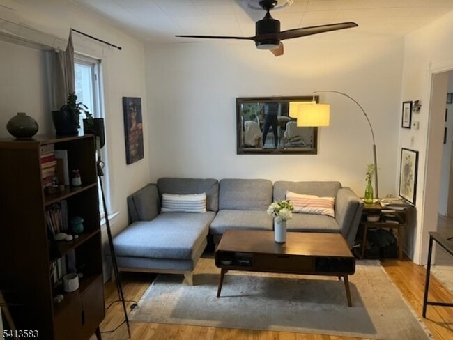 Building Photo - 32 Pitt St