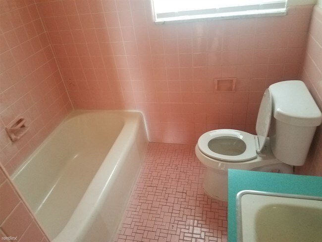 Foto del edificio - 3 br, 2 bath House - 18801 Saint Aubin St