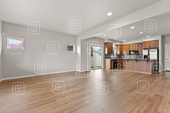 Foto del edificio - 1840 N Willamette Rd