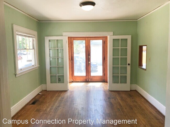 Building Photo - 5 br, 2 bath House - 2420 University